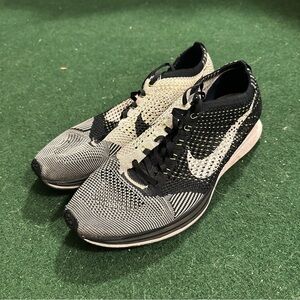 Men’s Nike Flyknit Sneakers